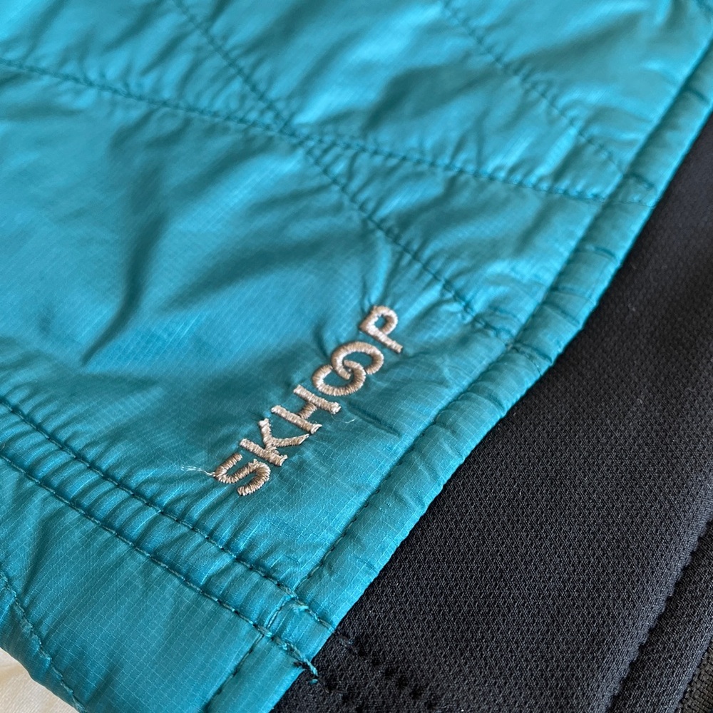 Skhoop Kari Mini Skirt Quilted Womens XS Black Teal Side Zip Pockets Scandi Girl - Picture 5 of 16